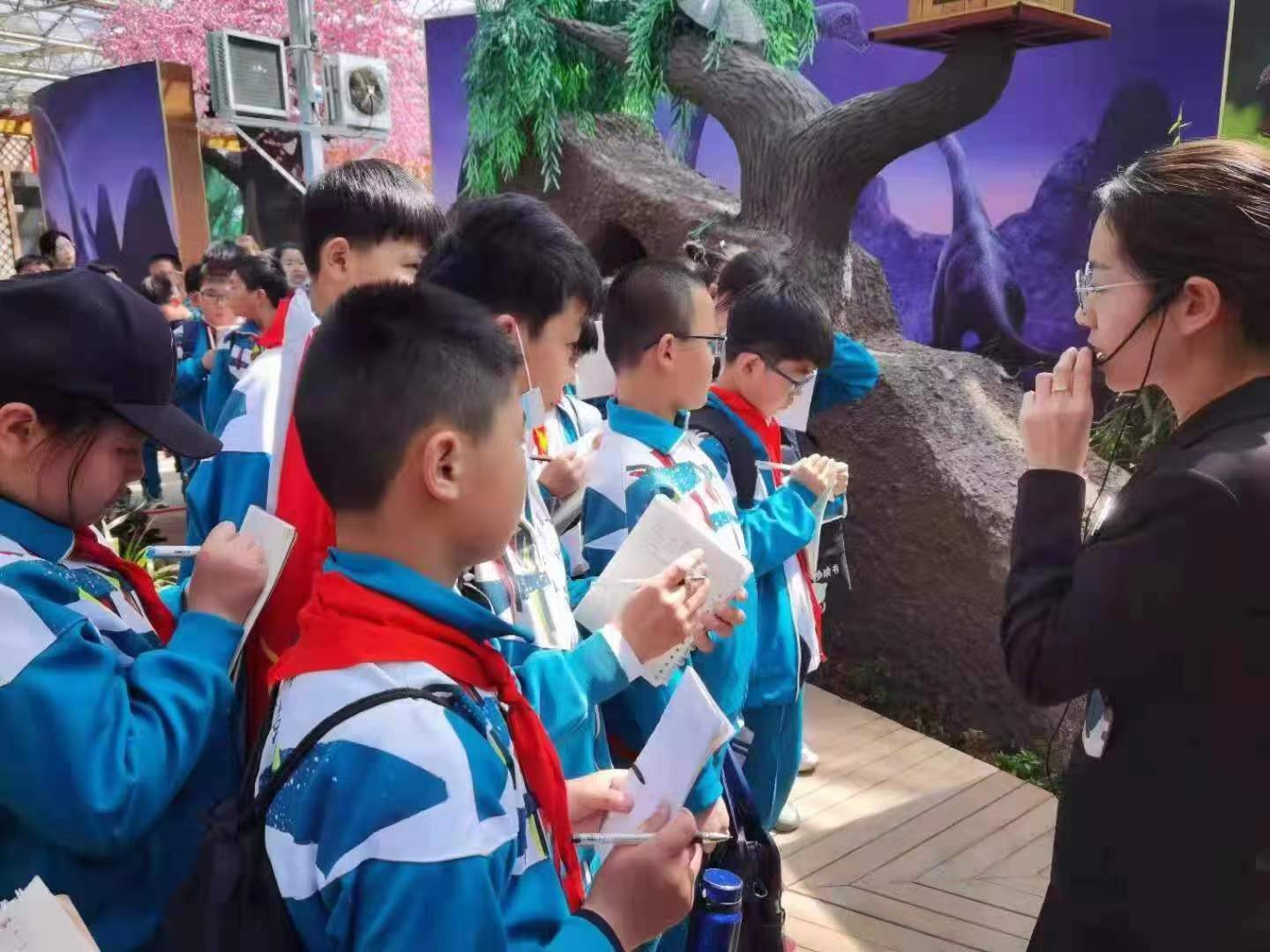 各地中小學生來茂豐金蟬科普示范基地研學