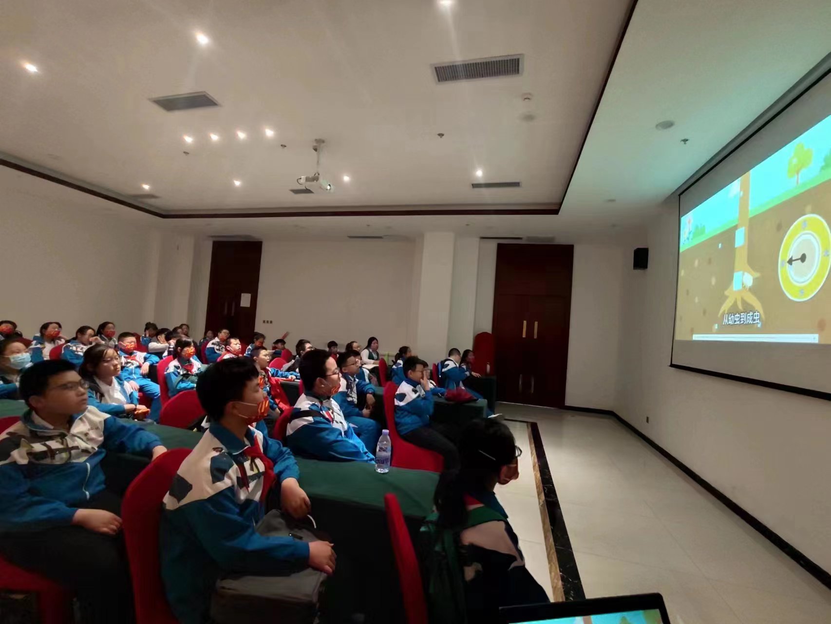 各地中小學生來茂豐金蟬科普示范基地研學